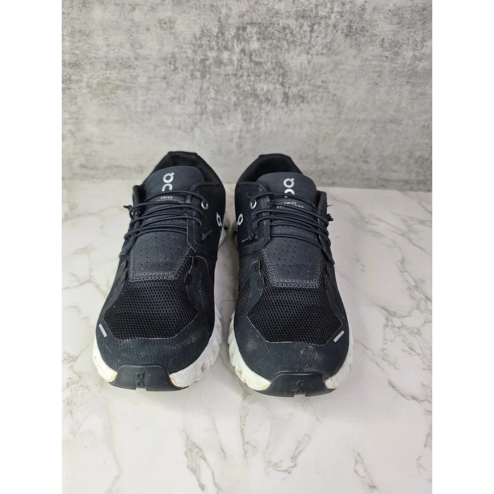 On Cloud 5 Womens Running Shoes Black White Stretch Lace 59.98904 Size 9